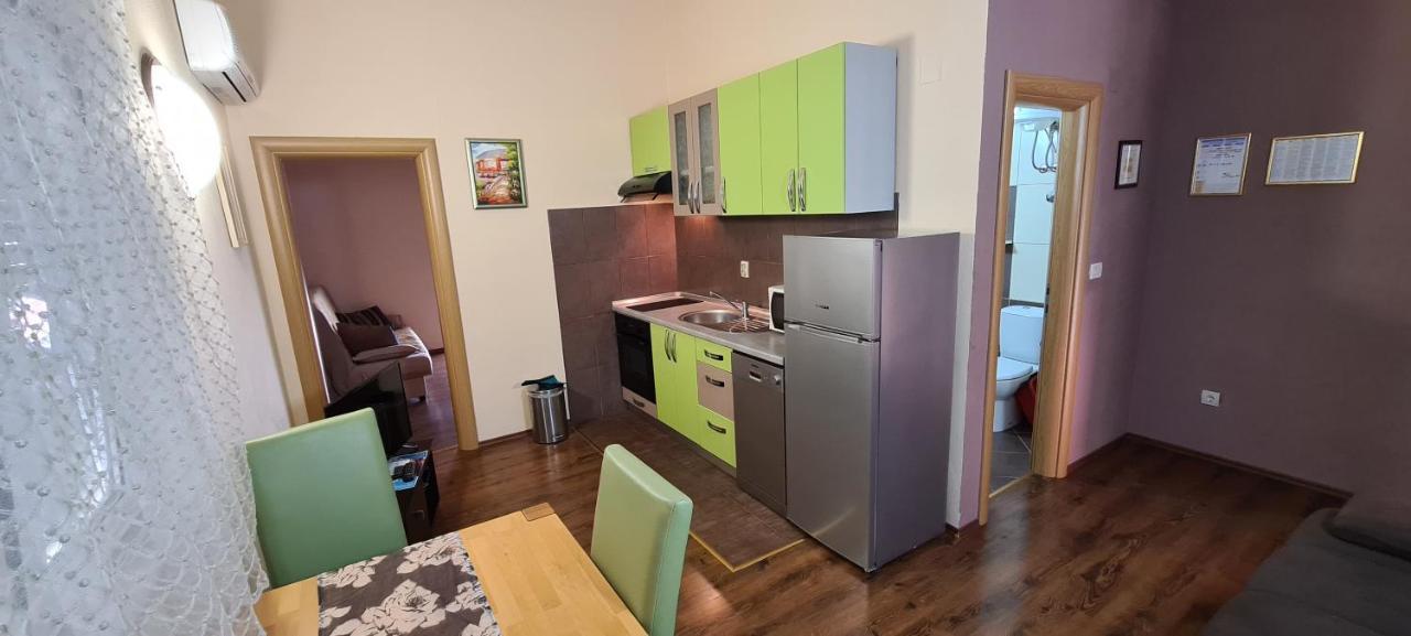 Apartments Mery Supetar Luaran gambar
