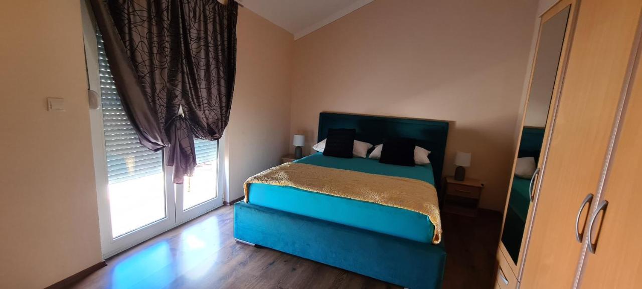 Apartments Mery Supetar Luaran gambar