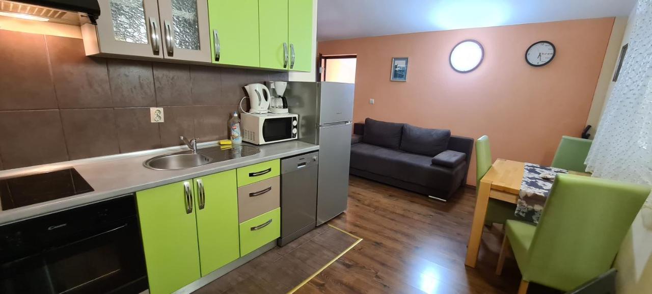 Apartments Mery Supetar Luaran gambar