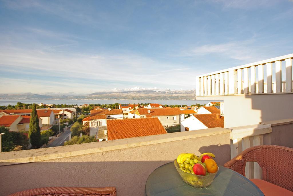 Apartments Mery Supetar Luaran gambar
