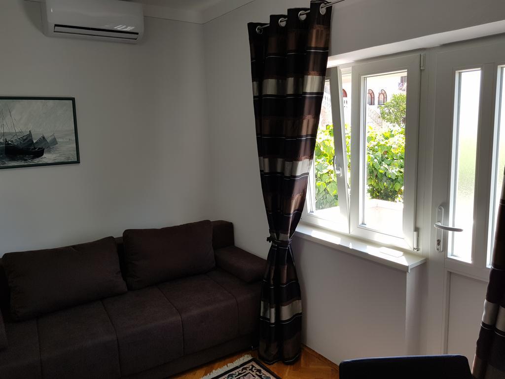 Apartments Mery Supetar Luaran gambar