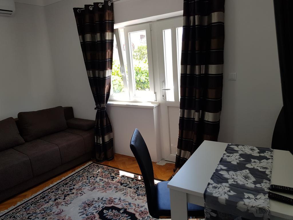 Apartments Mery Supetar Luaran gambar